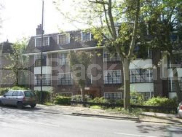 			2 Bedroom, 1 bath, 1 reception Flat			 Colney Hatch Lane, MUSWELL HILL N10